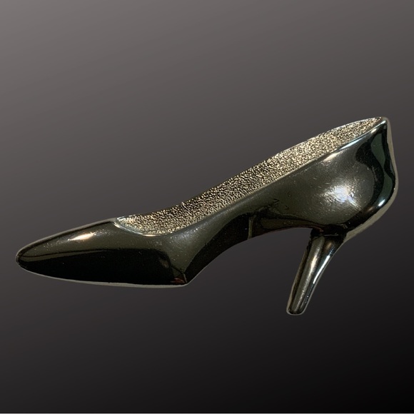 High-heel Silver Tone Metal Chunky Large Brooch - Picture 5 of 13